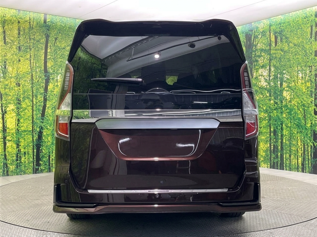 2022 Nissan SERENA Highway Star