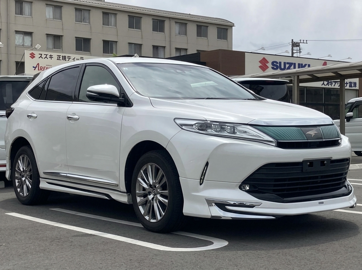 2019 Toyota Harrier Premium – 2.0L Fuel Efficient | Only 69k km | Grade 4 One Owner | Pearl White Executive Luxury SUV 4