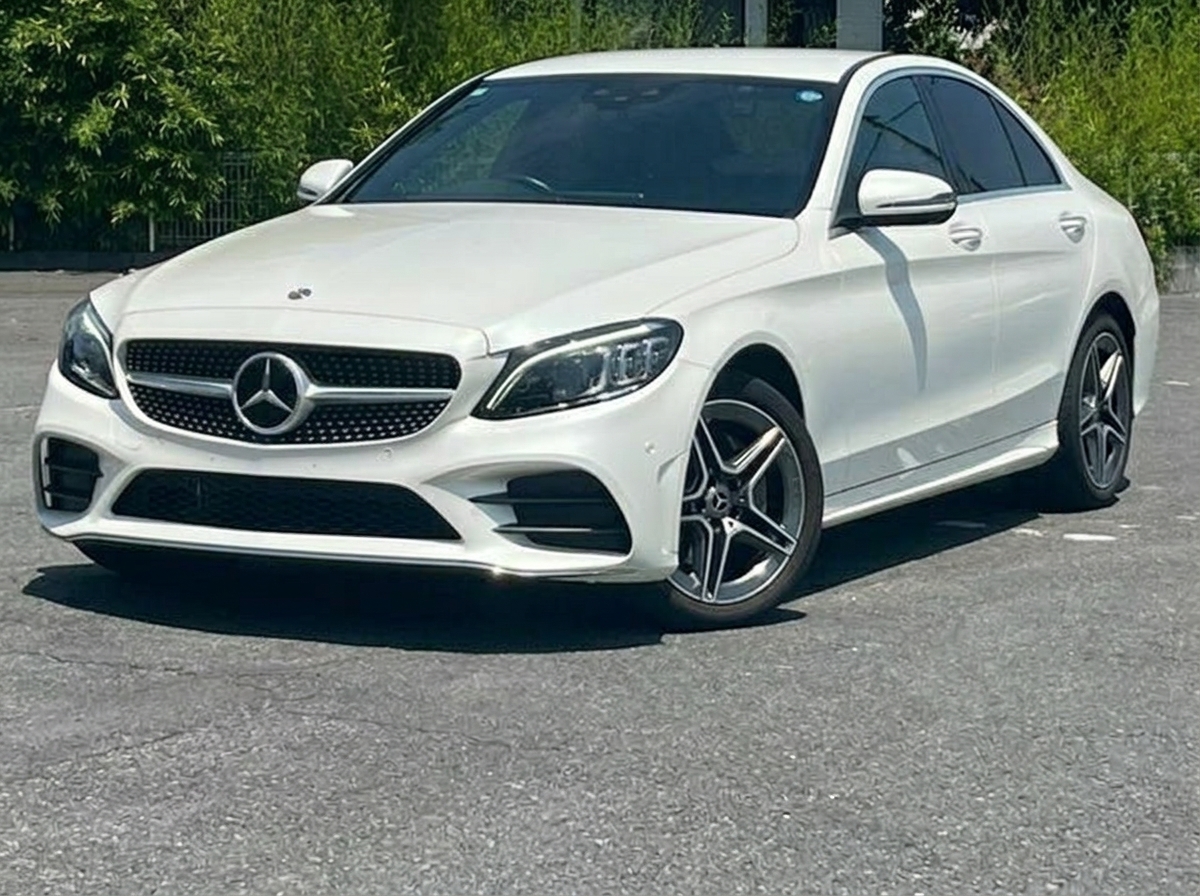 2019 Mercedes-Benz C200 4MATIC Avantgarde – 1.5L EQ Boost Turbo Hybrid | Grade 4 Showroom Condition | Only 48k km | Premium Leather & Air Suspension | Pearl White Luxury 4WD Sedan